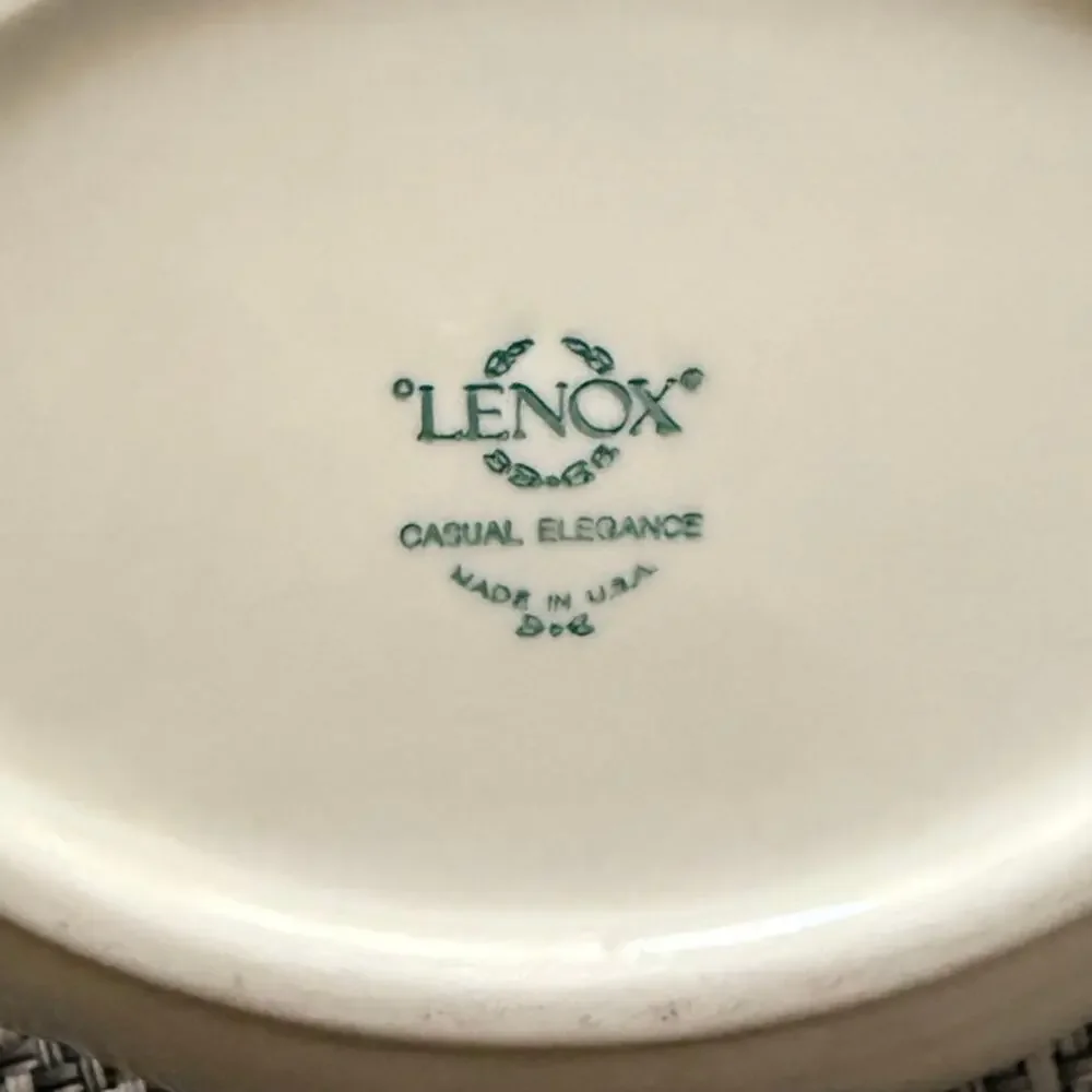 LENOX Casual Elegance Chinastone Stoneware Gravy Boat Ivory *DISCONTINUED*